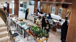 برگزاری نمایشگاه محصولات خوراکی خانگی، صنایع دستی و پوشاک در مرکز آموزشی درمانی شهید چمران